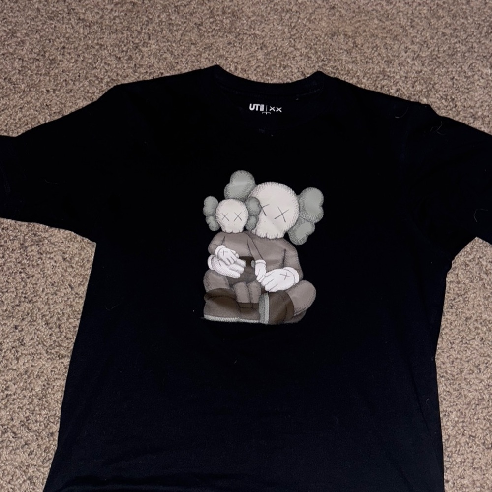 KAWS x UNIQLO tee